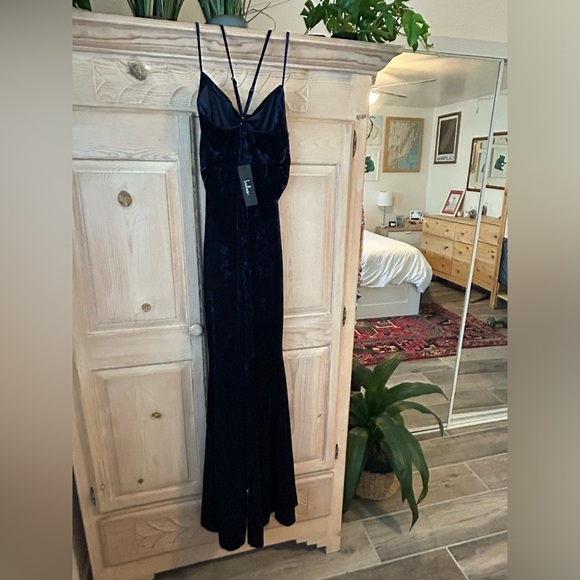 Lulus Your Every Wish Navy Blue Crushed Velvet Ruched Maxi Dress NWT - Picture 3 of 3
